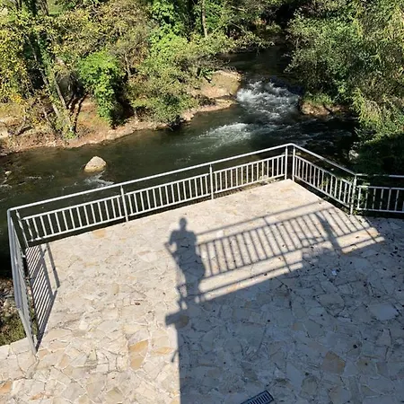 Villa River Island